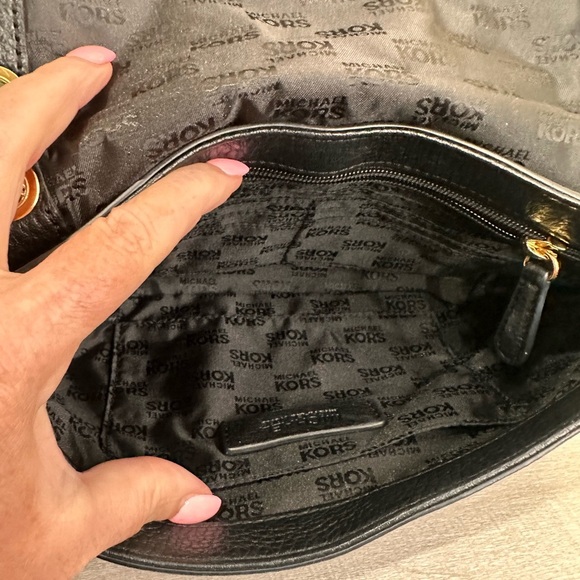 Michael Kors Jet Set Soft Black Leather Crossbody EUC - Picture 5 of 9